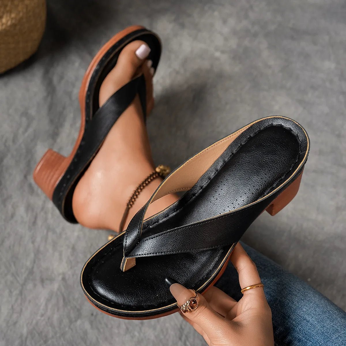 Pantofole da donna con design a punta spaccata all'aperto in spiaggia antiscivolo - AreyouHappy Shop